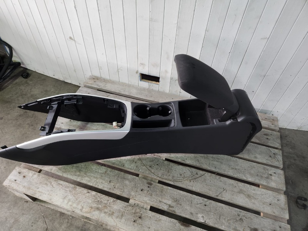 Cotiera Audi A4 B8 1.8 TFSI combi an de fabricatie 2011