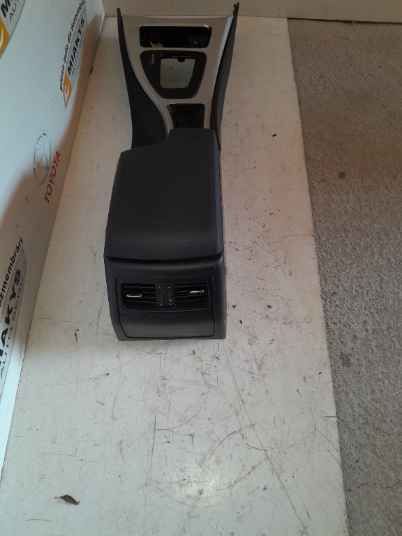 Cotiera BMW E 90 / E 91 piele neagra
