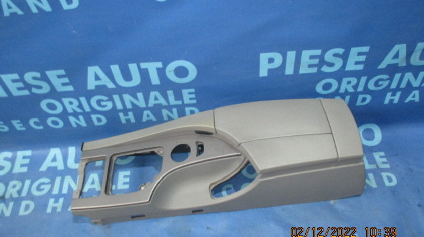 Cotiera BMW E60 2004; 7034086