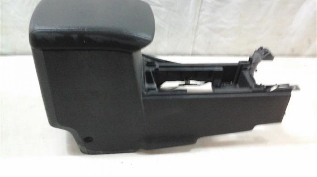 Cotiera consola centrala Nissan Navara /Pathfinder An 2005-2010 cod 912926-EB31A