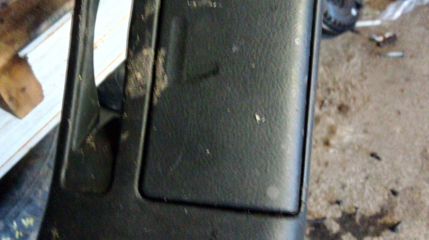 Cotiera,consola centrala, Toyota Avensis t25