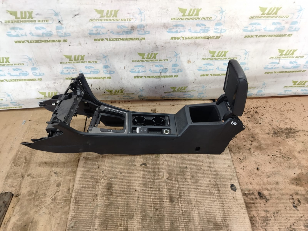 Cotiera consola centrala Volkswagen VW Golf 7 [2012 - 2017] 1.6 tdi CLHA