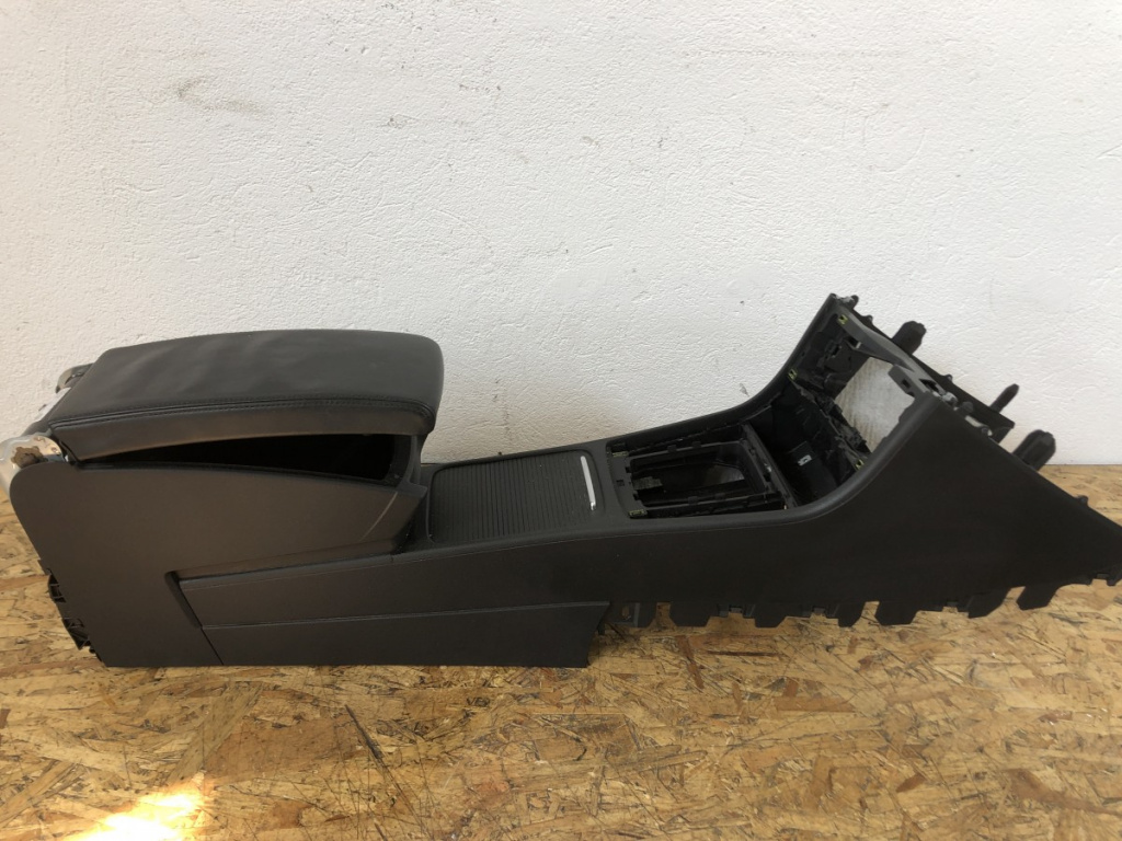 Cotiera de piele B7 VW Passat B6 2.0TSI combi 2008 (cod intern: 14024)
