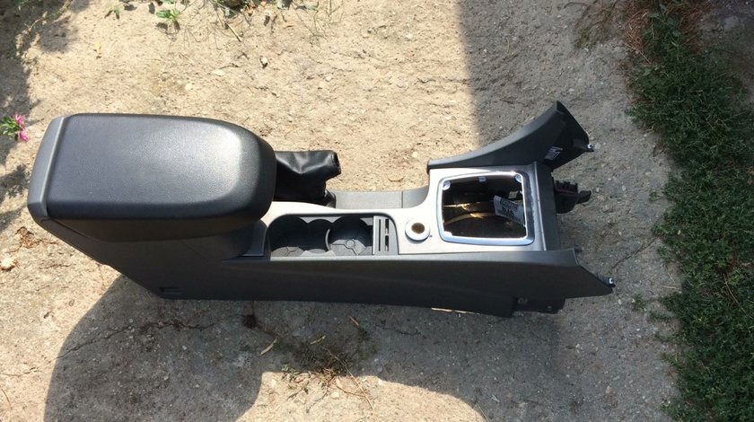 Cotiera fata Ford focus 2