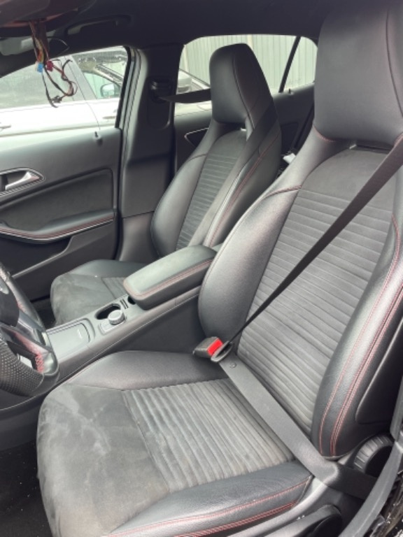Cotiera fata Mercedes Gla x 156 piele neagra