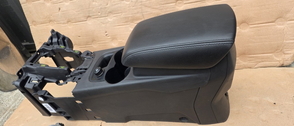 Cotiera Ford Focus 3 2011 2012 2013 2014
