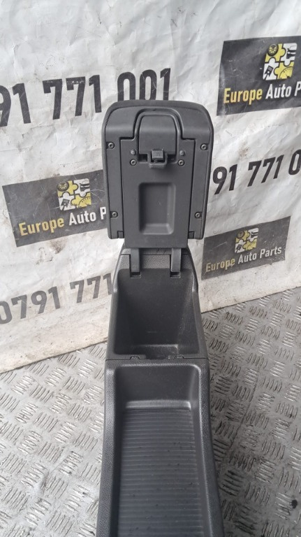 Cotiera Opel Astra J an 2011 cod 13317404