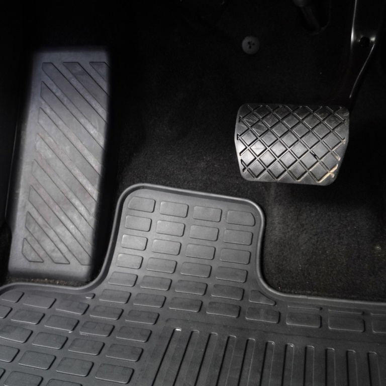 Covorase auto cauciuc Audi A6 (C6) (2004-2011) 101087 piesa NOUA