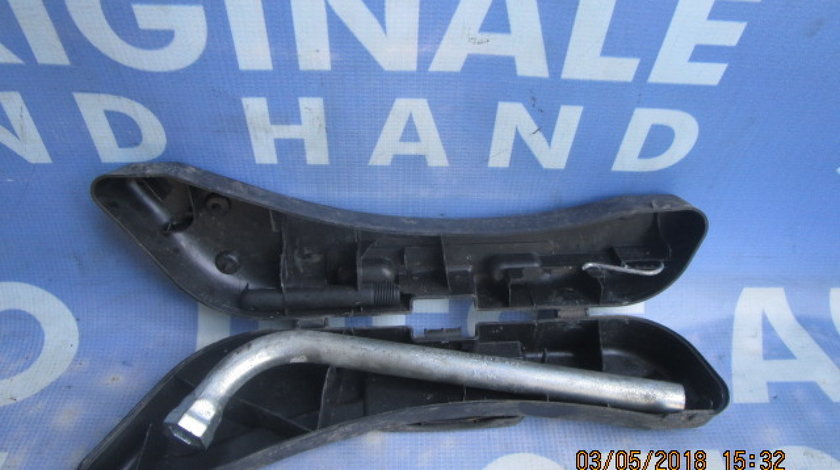 Cric Audi A4 ; 8E0012111 (cheie roti)