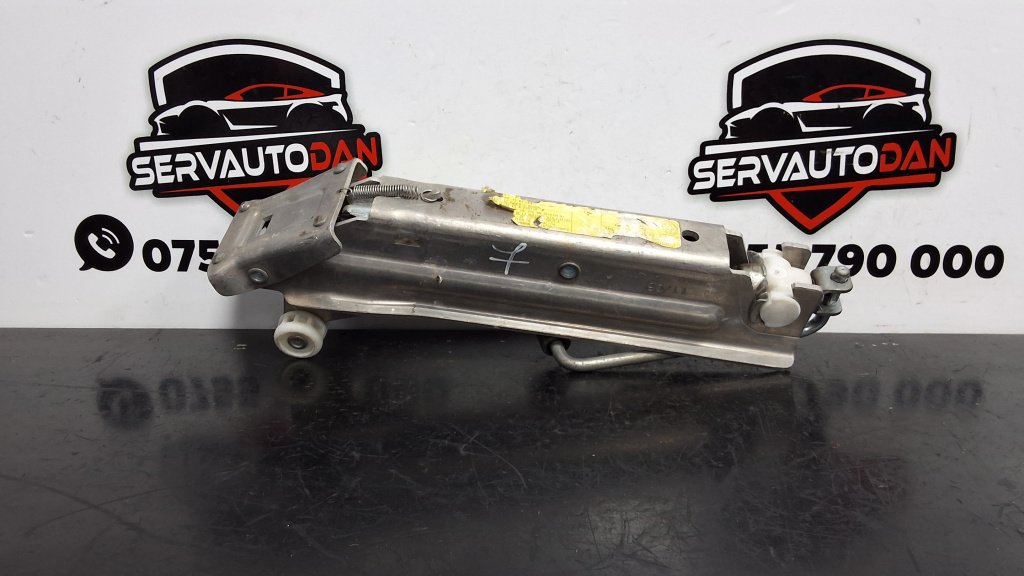 Cric Audi A8 (2002-2009) [4E] D3 3.0 Mot
