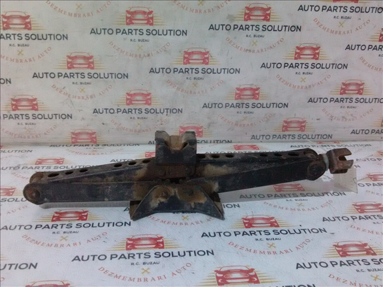 Cric AUDI A8 3.0 TDI an fabr. 2005
