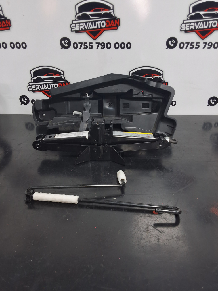 Cric Audi Q3 (2011-2017) [8U] 2.0 Motorina 2015, 5N0011031E