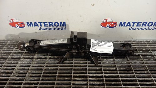 CRIC AUTO MAZDA 2 2 - - (2007 2010)