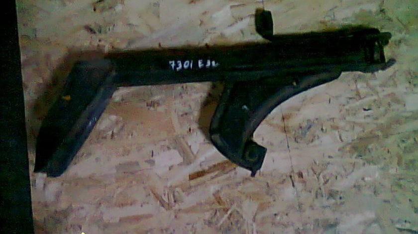 Cric BMW E32
