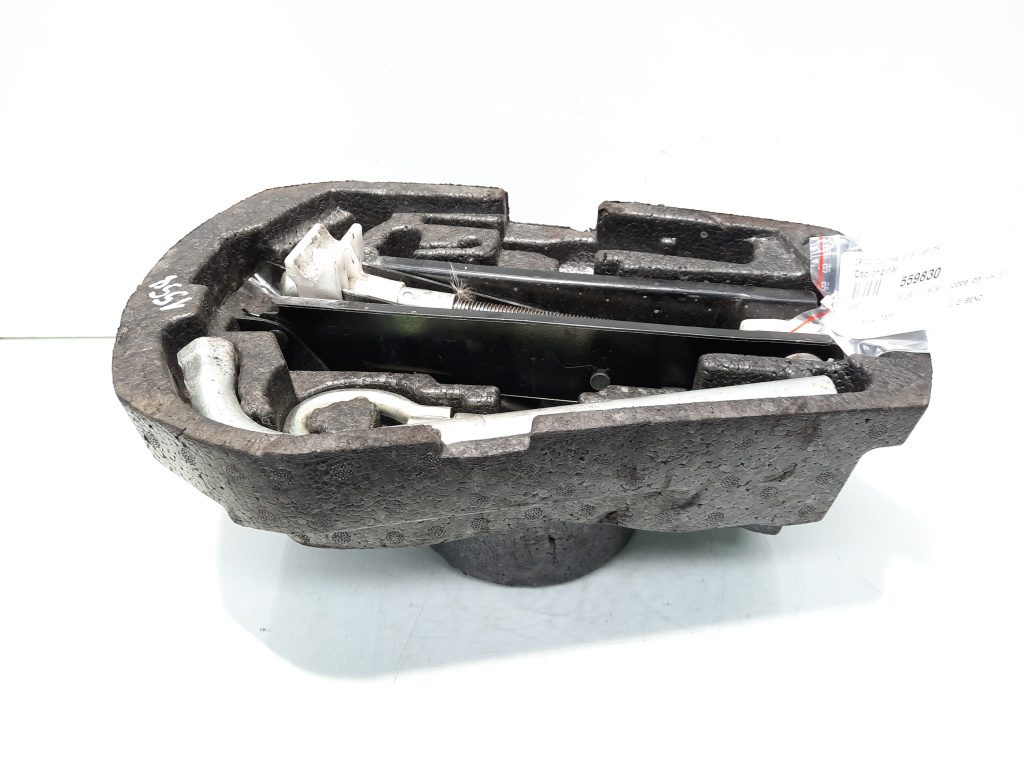 Cric cu cheie si spuma, Seat Ibiza 5 Sportcoupe (6J1) (idi:559830)