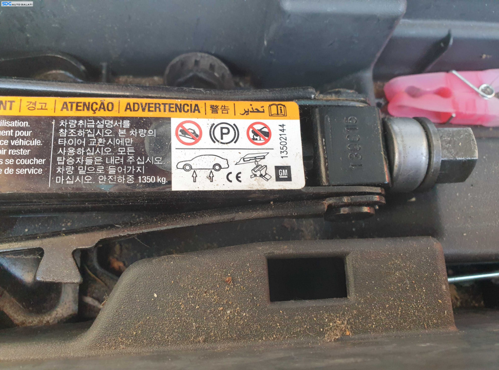 Cric Opel Zafira C 2011 - 2019 [K4279]