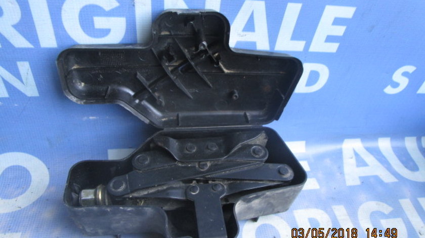 Cric Renault Kangoo; 7700304908
