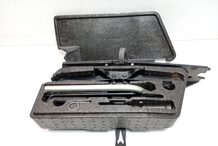 Cric Trusa scule / kit depanare 5G0012129D Volkswagen VW Golf 7 [2012 - 2017]