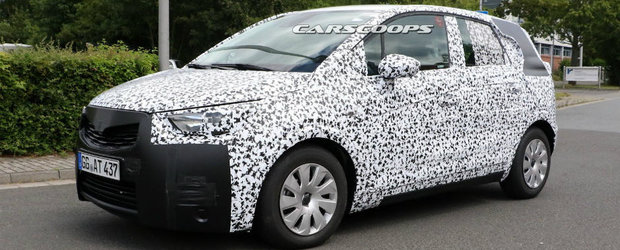 Crossover numai la exterior. Noul Opel Meriva a fost surprins din nou in teste