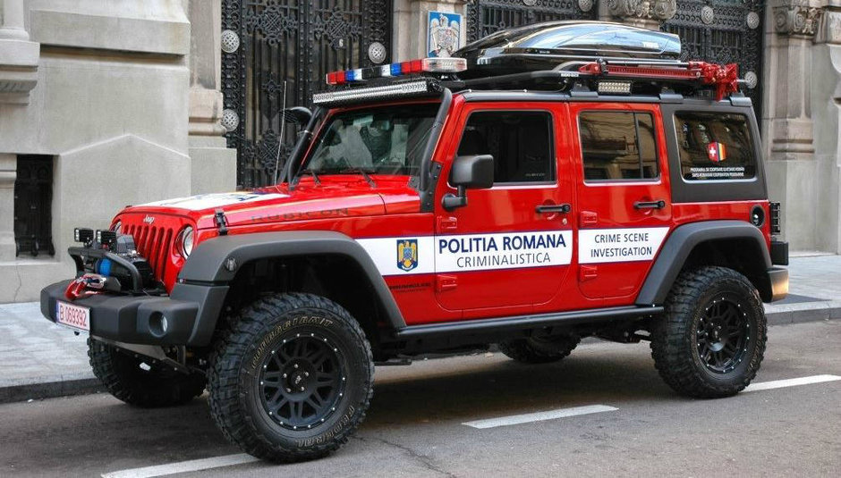 CSI Bucharest: Criminalistii si-au luat un Jeep Wrangler Rubicon de off-road