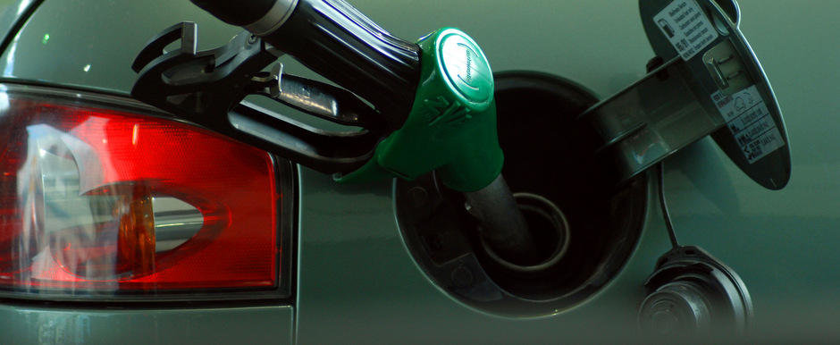 Cu cat s-a scumpit benzina de la inceputul anului si care sunt motivele Cu cat s-a scumpit benzina de la inceputul anului si care sunt motivele