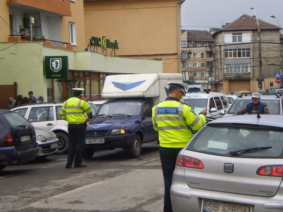 Culmea spagii la Politia Rutiera: sa arestezi toti agentii de circulatie. Caz real din Reghin Culmea spagii la Politia Rutiera: sa arestezi toti agentii de circulatie. Caz real din Reghin