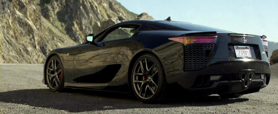 Cum arata fabrica in care a luat nastere supercarul Lexus LFA Cum arata fabrica in care a luat nastere supercarul Lexus LFA