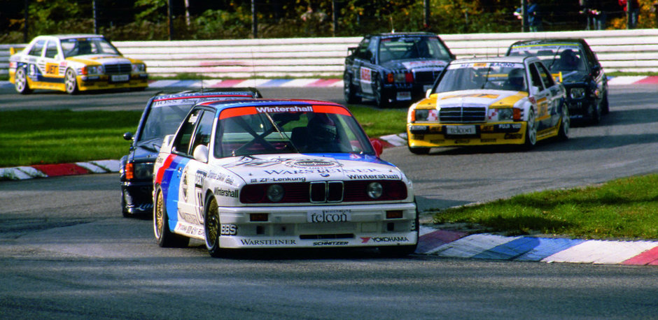 Cum aratau cursele in DTM in 1993: video in slow-motion