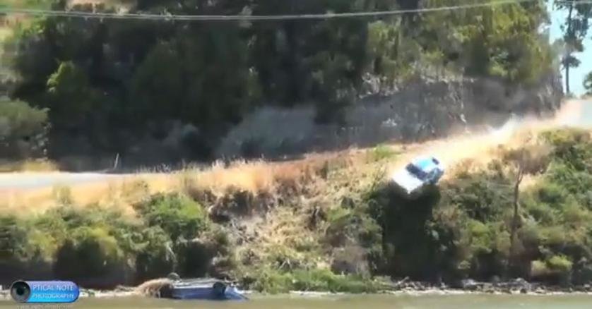 Cum sa aterizezi cu masina intr-un lac Cum sa aterizezi cu masina intr-un lac
