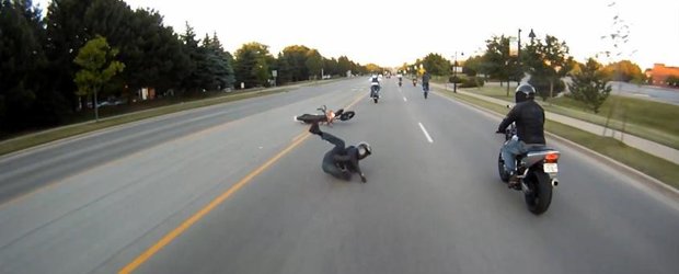 Cum sa nu faci un wheelie in grup: risti sa dai cu fundul de asfalt...