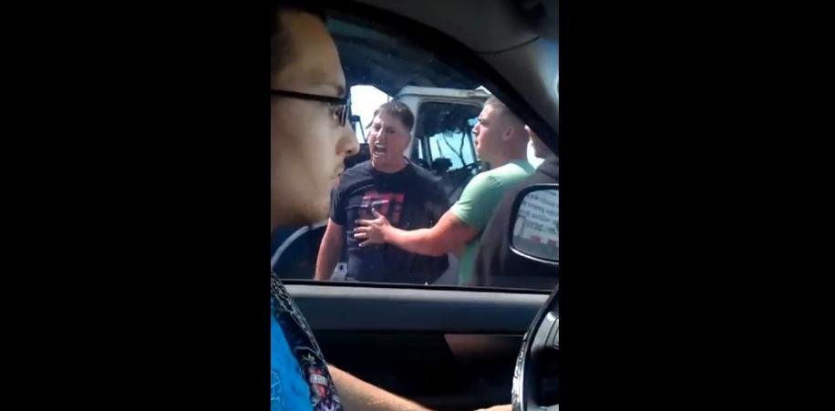 Cum sa reactionezi in trafic cand dai de un isteric bolnav mintal Cum sa reactionezi in trafic cand dai de un isteric bolnav mintal