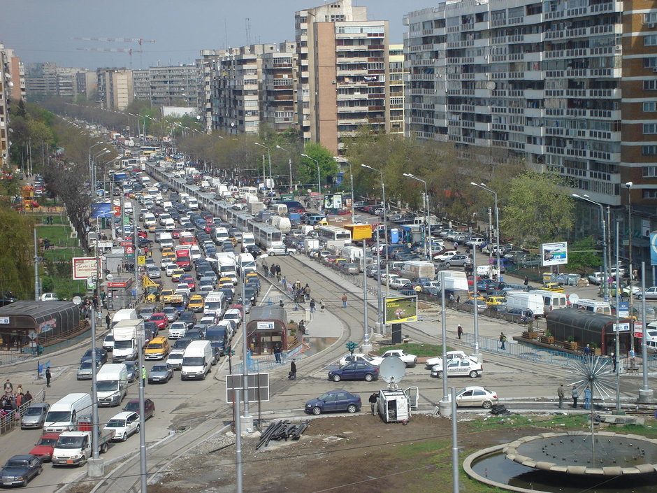 Cum sa scapi de aglomeratie incalcand legea in Bucuresti, dar fara sa fii prins