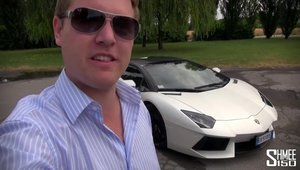 Cum sa scoti plafonul unui Lamborghini Aventador Roadster