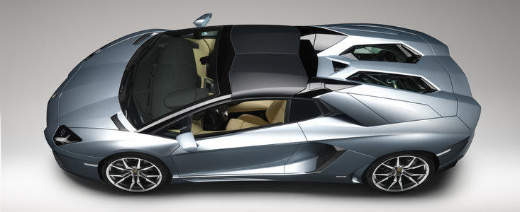 Cum se monteaza plafonul retractabil al noului Lamborghini Aventador Roadster Cum se monteaza plafonul retractabil al noului Lamborghini Aventador Roadster