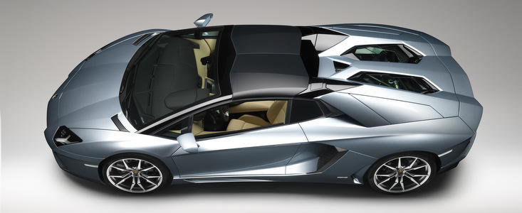 Cum se monteaza plafonul retractabil al noului Lamborghini Aventador Roadster