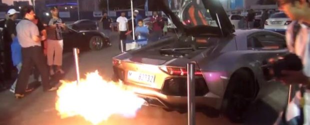 Cum suna un Lamborghini Aventador cu evacuare Capristo in timp ce scoate flacari?