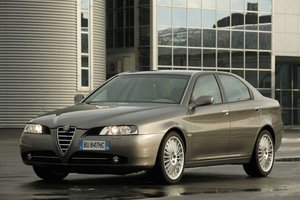 Cumpar far stanga Alfa Romeo 166 Facelift, 2.4 JTD.Cine ma poate ajuta si pe mine?