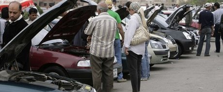 Cumpararea unei masini: anunturi online vs. targ auto