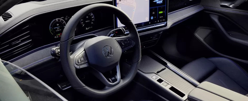 Cumperi una si mergi gratis. Cea mai noua masina de la Volkswagen are 272 de cai sub capota, dar nu consuma decat 0.4 la suta. Cat costa