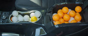 Curiozitatea Zilei: Cate mingi de ping pong incap intr-un Ford Escape