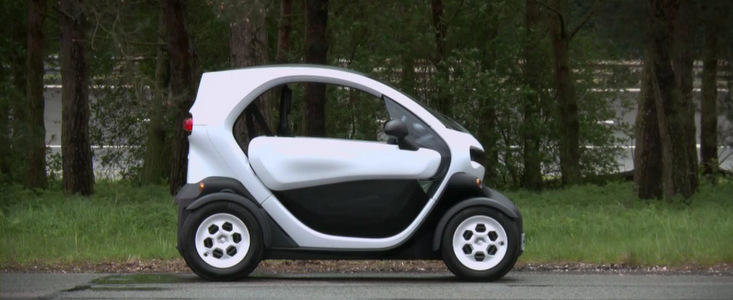 Curiozitatea Zilei: Poti face drifturi cu un Renault electric, de numai 17 CP? Curiozitatea Zilei: Poti face drifturi cu un Renault electric, de numai 17 CP?