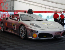 Curse cu masini Ferrari pe