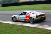 Curse cu masini Ferrari pe