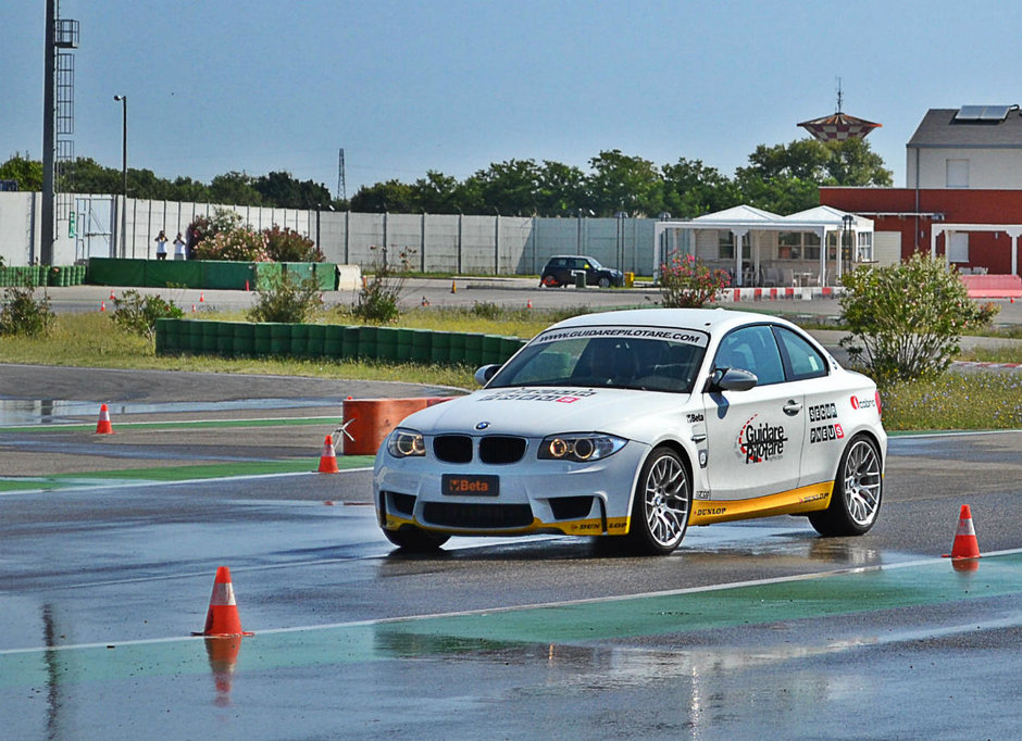 Cursuri de pilotaj cu BMW M3 si 1M in Romania: scoala Guidare Pilotare, 11-17 septembrie