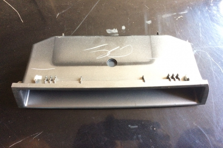 Cutie bord Opel Vectra C [facelift] [2005 - 2009] Liftback 5-usi 1.9 CDTi MT (120 hp) Cod culoare Z20R