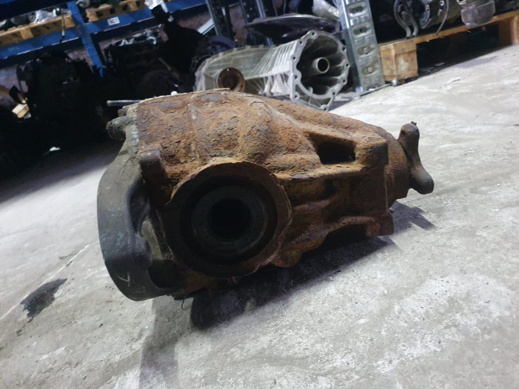 Cutie de transfer spate raport 38:13 A6393501814 Mercedes-Benz Vito W639 [2003 - 2010]