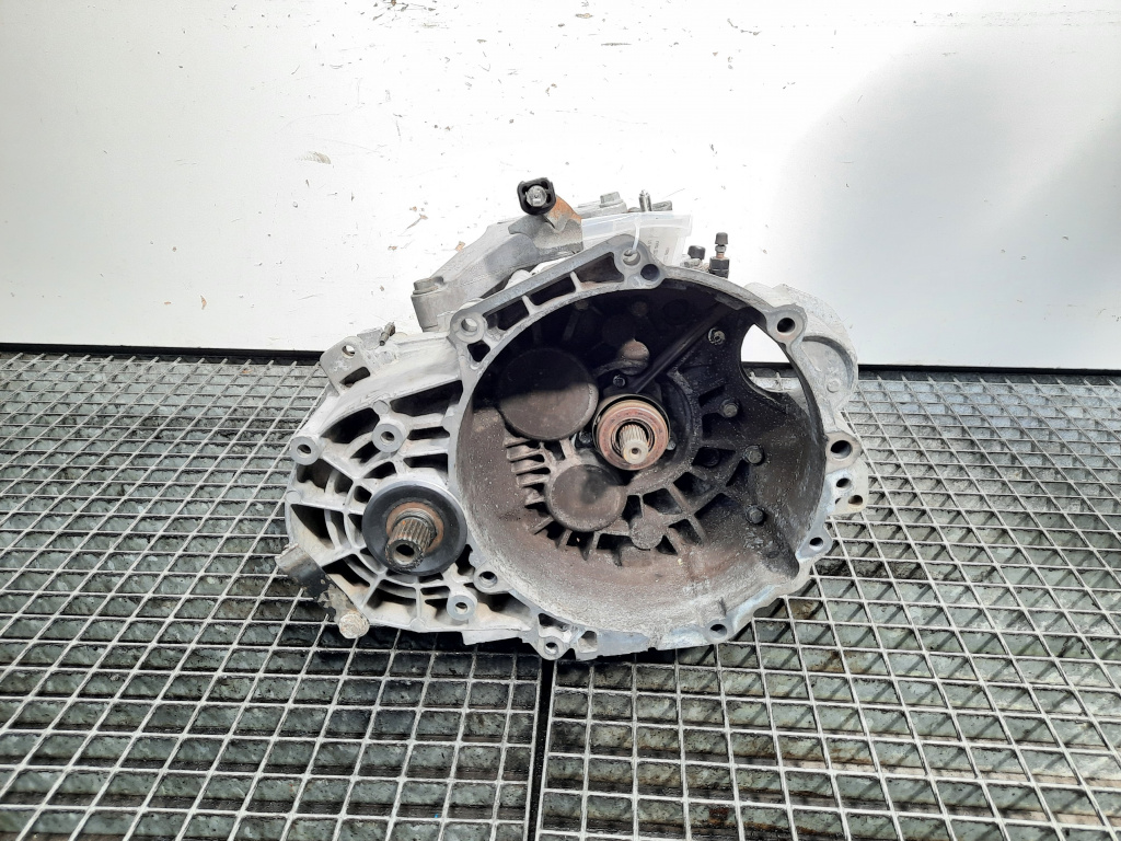 Cutie de viteza manuala, cod GNE, Vw Touran (1T1, 1T2) 2.0 TDI, 6 vit man (pr:110747)