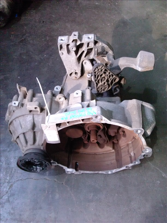 Cutie de viteza VOLKSWAGEN PASSAT B7 1.6 TDI