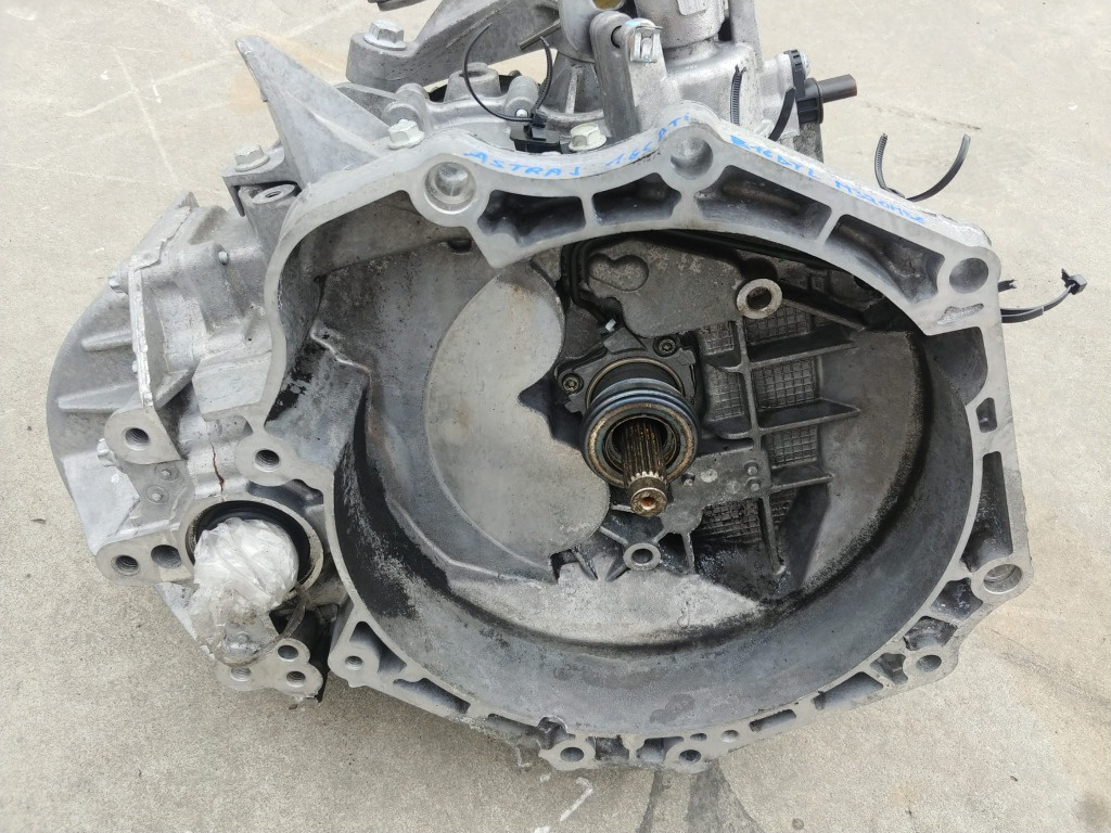 Cutie de viteze 1.6 cdti b16dtl opel astra j m320mde 55593195