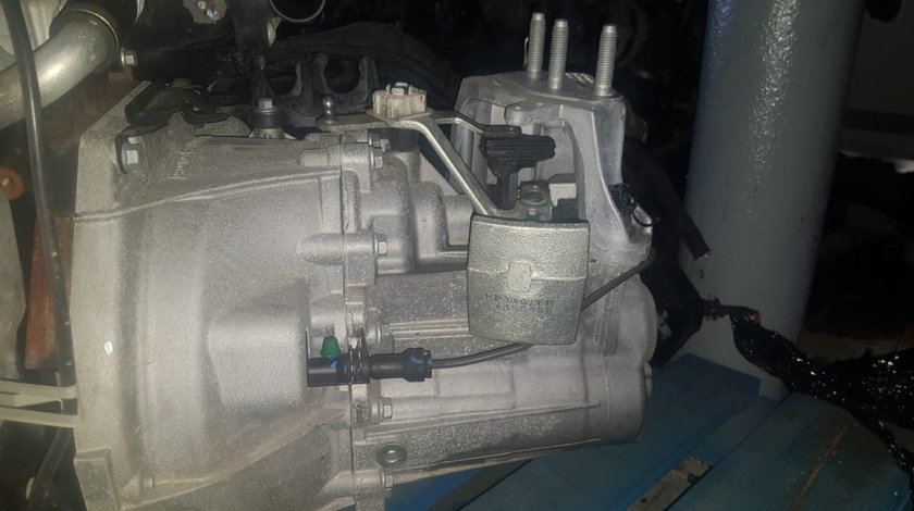 cutie de viteze 5+ 1 manuala ford fiesta cod h1br 7002 gfc